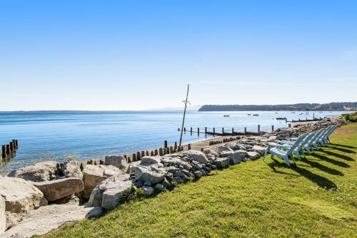 Sunlight Beach Shoreline