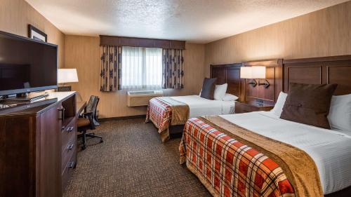 2 queen beds