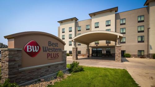 Best Western Plus Williston Hotel & Suites