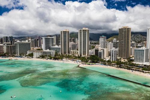 WAIKIKI CONDO just STEPS FROM BEACH!