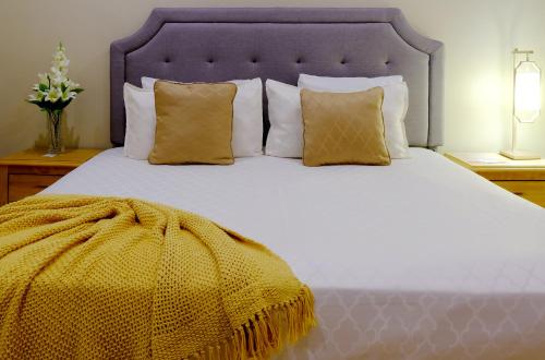 Standard Double Room image 8