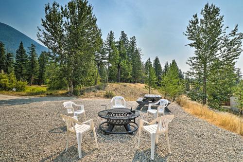 Wilderness Glamping Eureka Tiny Home with Hot Tub! - Eureka