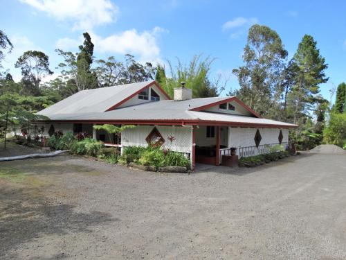 Lokahi Lodge