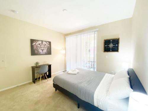 Central 2bed 2Bath Apartment with pool gym jacuzzi - main image