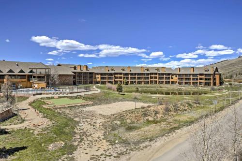 Cozy Granby Mtn Condo with Resort Amenities! - image 3