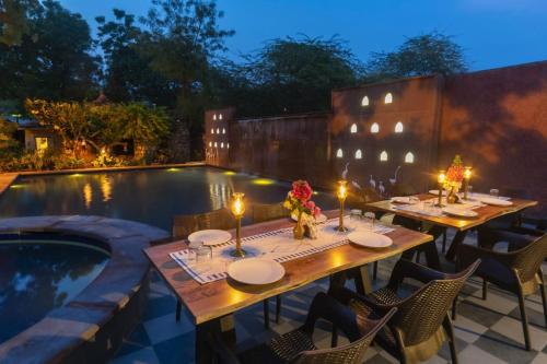 The Mandore - a leafy resort - 레스토랑