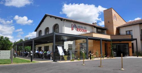 Relais De L'abbaye - Hôtel - Charlieu