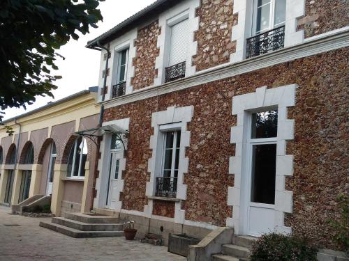 Les Tilleuls chambre d'hôte Étiolles