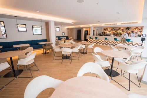 Hotel Morlans Suites - image 12