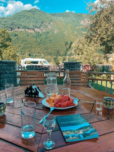 Riverside Guesthouse & Sauna in Virpazar