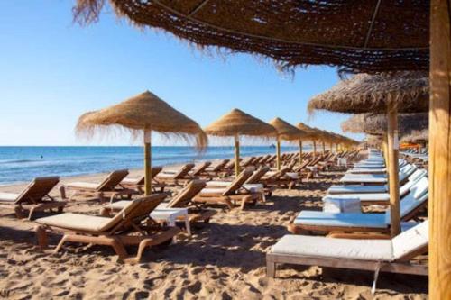 Apartamento muy cerca del mar. in Arenales Del Sol
