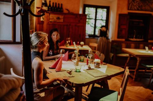 Kultur Weingut Kastenburg in Ratsch An Der Weinstrasse