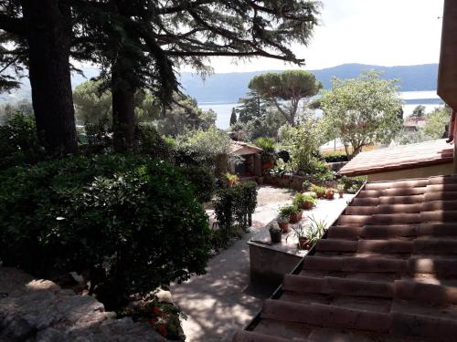 Bed&Breakfast "Fiorella" sul Lago