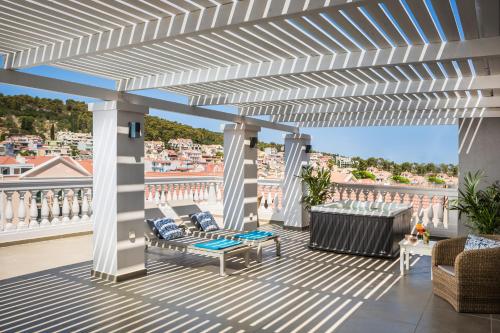 Aenos Hotel - image 12