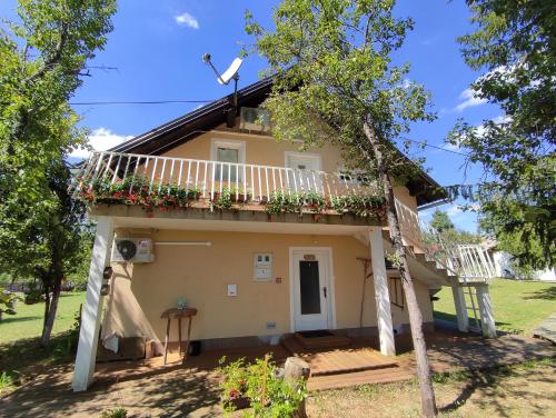  Apartments Eco Forest Resort in Rakovica