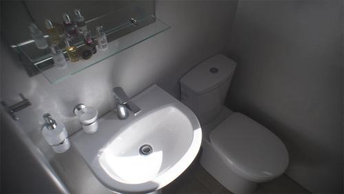Helios Beach Hotel - image 2