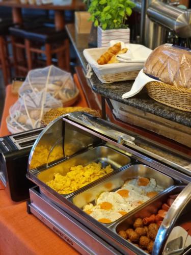 Φαγητό και ποτό, Hotel-Restaurant Axion in Βέιλ Αμ Ράιν