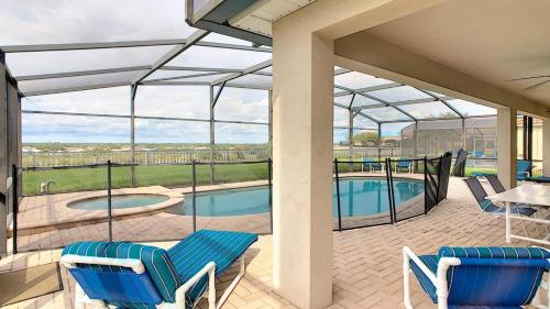 Sunset Getaway Highland View Private Pool SPA and Movie Room