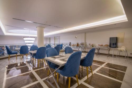 Ресторант, The Address Palace Apartments in Taybah