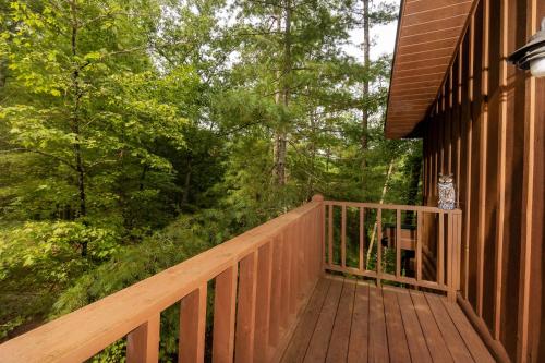 Chalet room in George's Treehouse