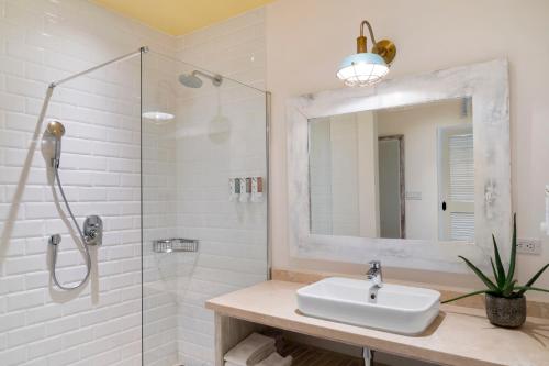 316115051 Boardwalk Boutique Hotel Aruba - Adults Only