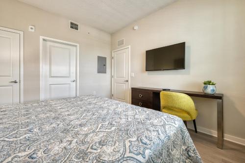 VCR1-305 Deluxe New Condo - Convention Center - image 5