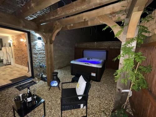 Coach House & Hot Tub Nr Bicester Village - Bicester