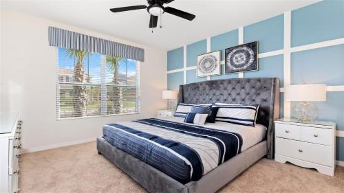 Modern 7BR Pool Villa No Rear Neighbors in Davenport, USA