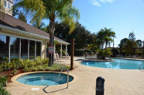 Lucaya 3 Bedroom 2 Bath Townhome with full kitchen - image 10