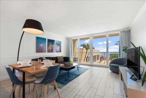 Condo 201 - image 13