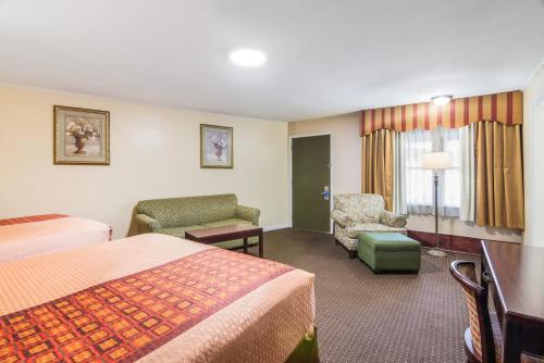 Rodeway Inn & Suites Weedsport NY