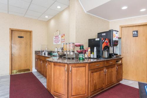 Rodeway Inn & Suites Weedsport NY