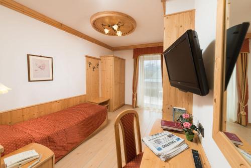 1 twin bed
