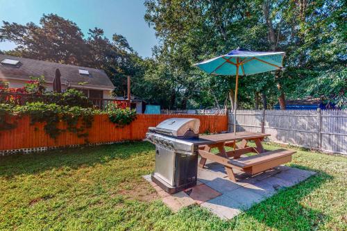 3 Bed 1 Bath Vacation home in West Yarmouth