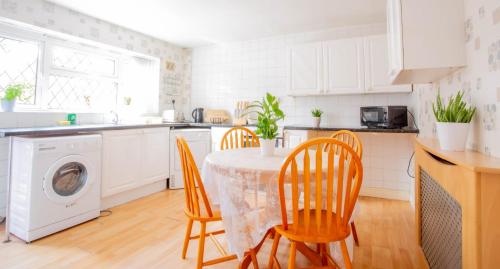 Room near to Birmingham city centre with parking, Бирмингем (фото 5)
