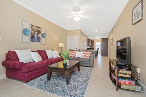 The Dawn Oceanfront Condo on Seawall Blvd in Galveston, USA