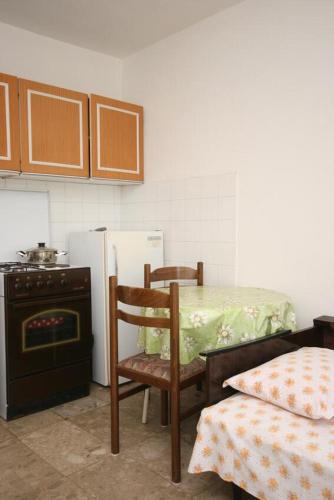 Apartments by the sea Podaca, Makarska - 6874