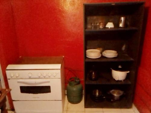 кухня, TULEAR APPARTEMENTS CHAMBRES Rez de chaussée et Etage (TULEAR APPARTEMENTS CHAMBRES Rez de chaussee et Etage) in Toliara