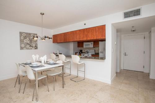 Amazing apartment at Brickell Club - image 12