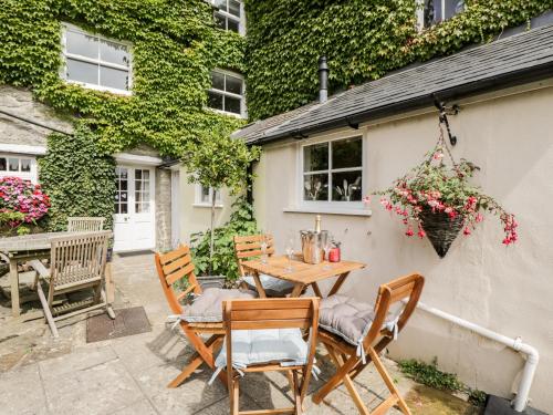 Corner Cottage in Malmesbury