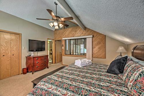 Cozy Ruidoso Cabin with Large Deck and Wet Bar! - image 11