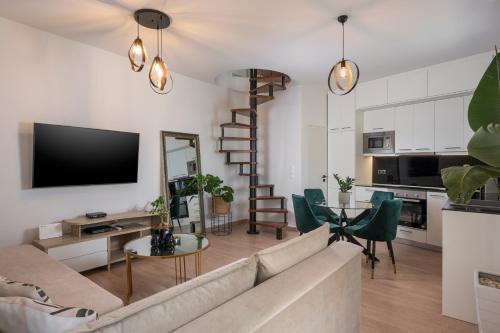 Ethyr City Living - image 5