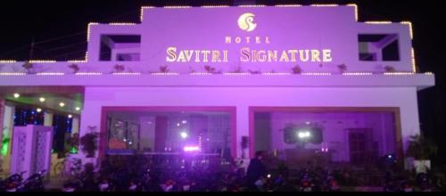 HOTEL SAVITRI SIGNATURE