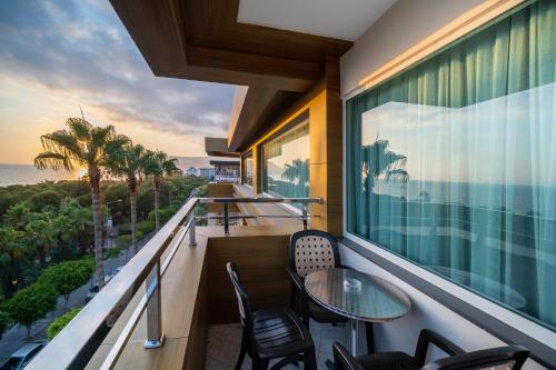 Balcony/terrace, Riviera Hotel & Spa in Alanya