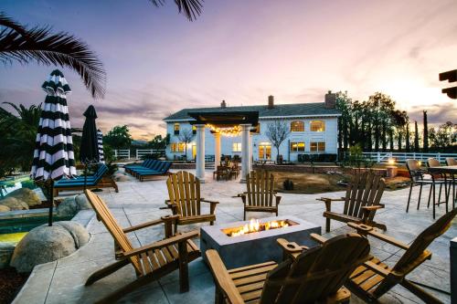 Warhol by AvantStay - main image