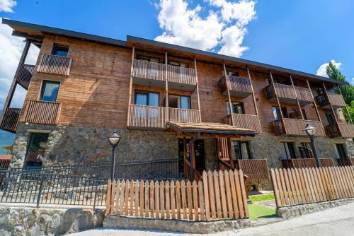 Näkymä ulkoa, Lahili Boutique Hotel in Mestia