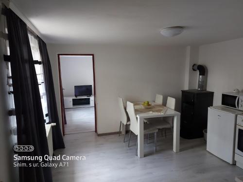 Apartment Leyla - image 9