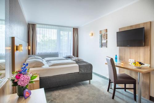 1 queen bed