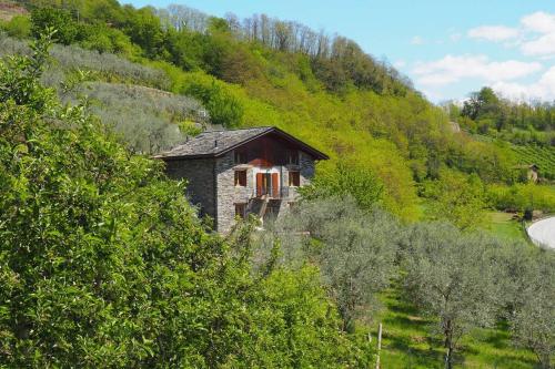 fantastica villa fra le Alpi valtellinesi