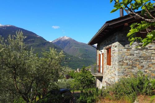 fantastica villa fra le Alpi valtellinesi in Tresivio